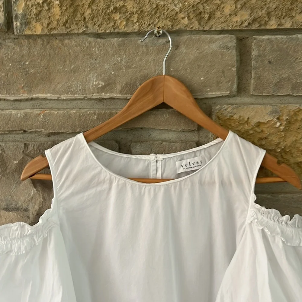 VELVET by Graham & Spencer White Off-the-Shoulder Women's Top Puff Sleeves Med - Picture 2 of 14